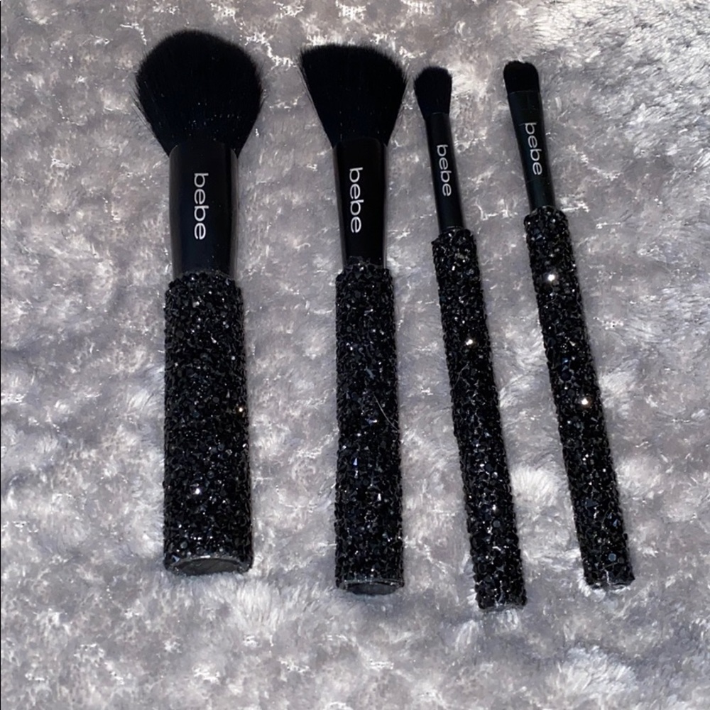 Brand New Never Used Bebe makeup brushes!